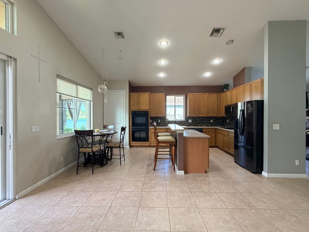 Building Photo - 2165 Newport Isles Blvd