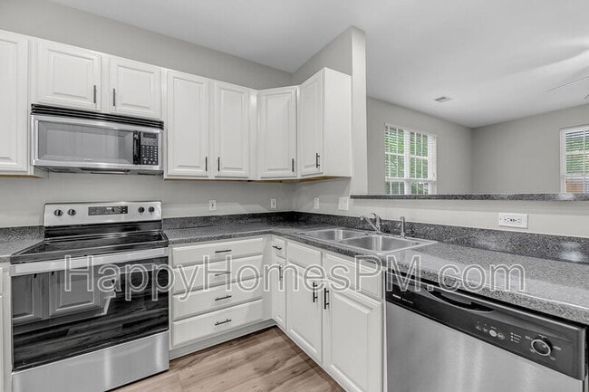 Building Photo - 2932 Sugarberry Ln