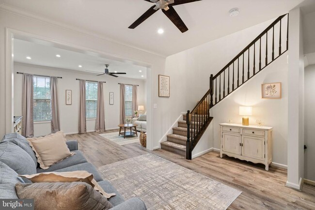 Building Photo - 15981 Marsh Pl