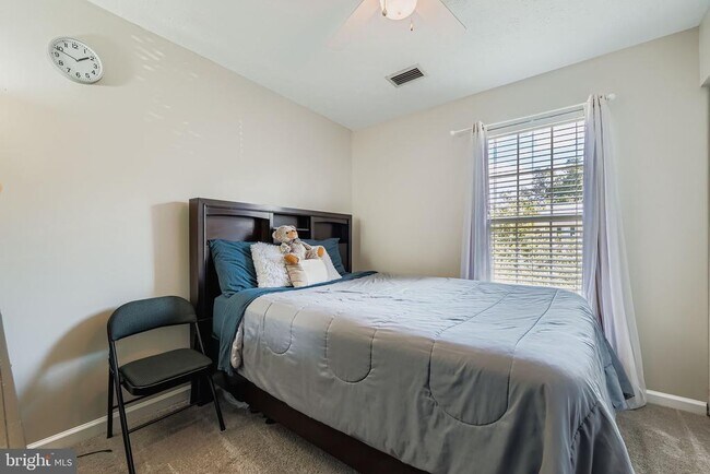 Building Photo - 708 Pine Drift Dr