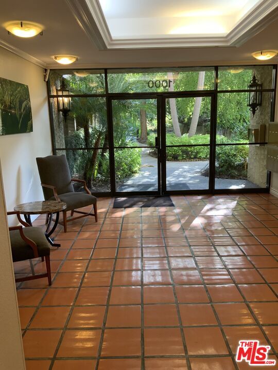 Primary Photo - 1115 Raintree Cir