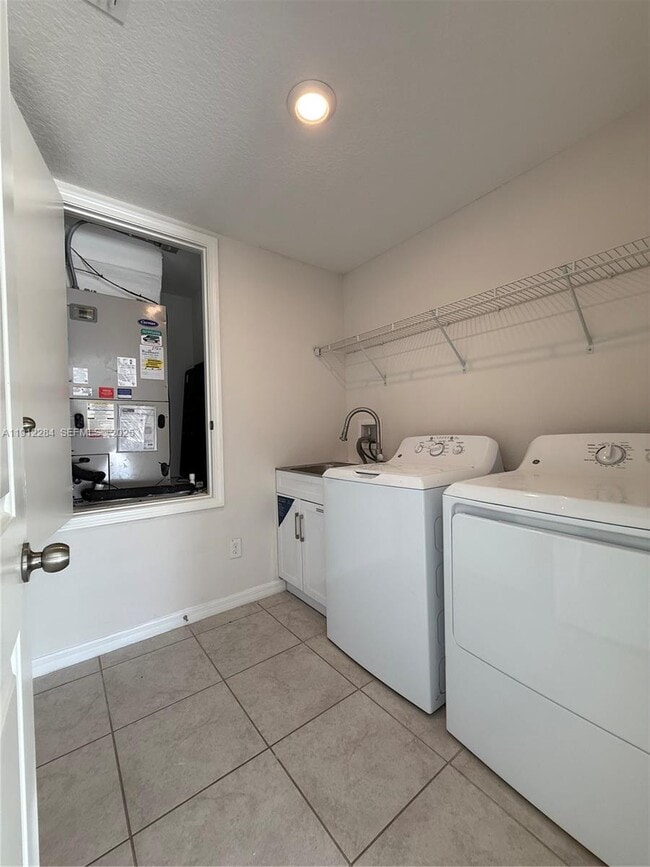 Building Photo - 39889 Harmon Grove Ct