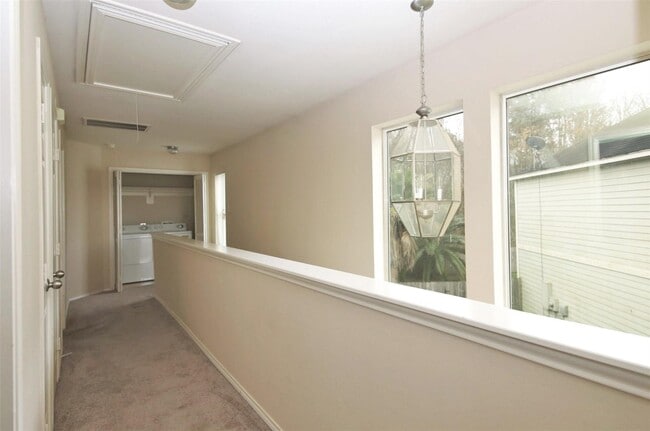 Building Photo - 16502 Pentonshire Ln