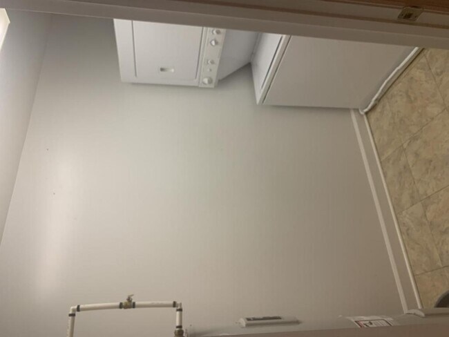 Building Photo - 1035 Mercantile Street Apt 306