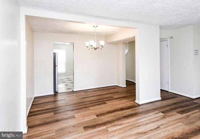 Building Photo - 2115 N Anvil Ln