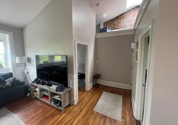 Building Photo - 821 E Broadway