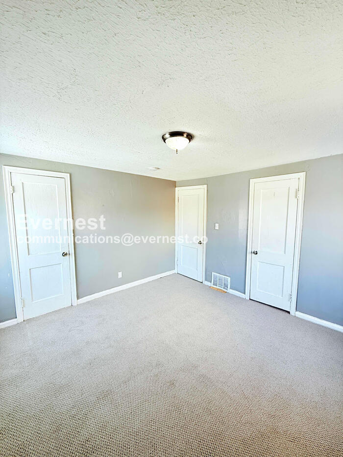 Building Photo - 12131 Schaefer Hwy