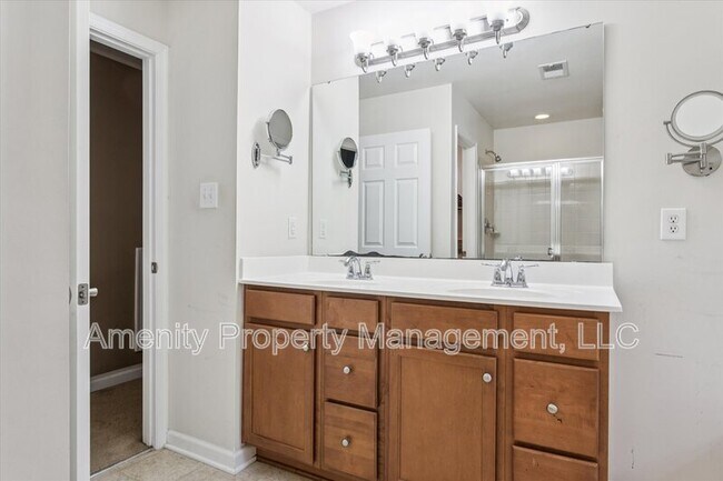 Building Photo - 3271 Newland Ct