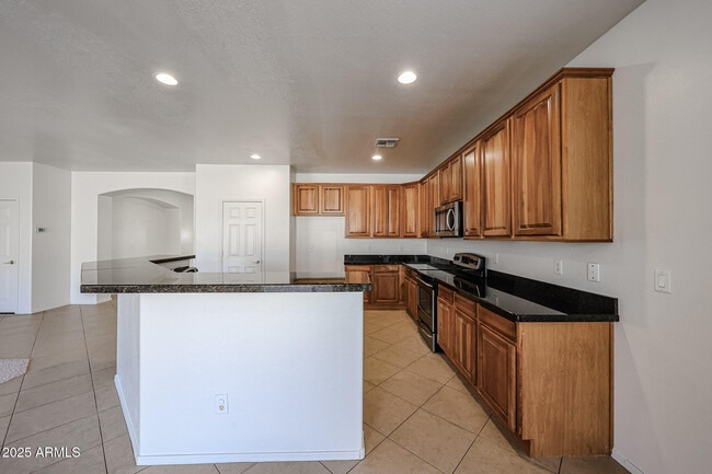 Building Photo - 14088 W Aster Dr