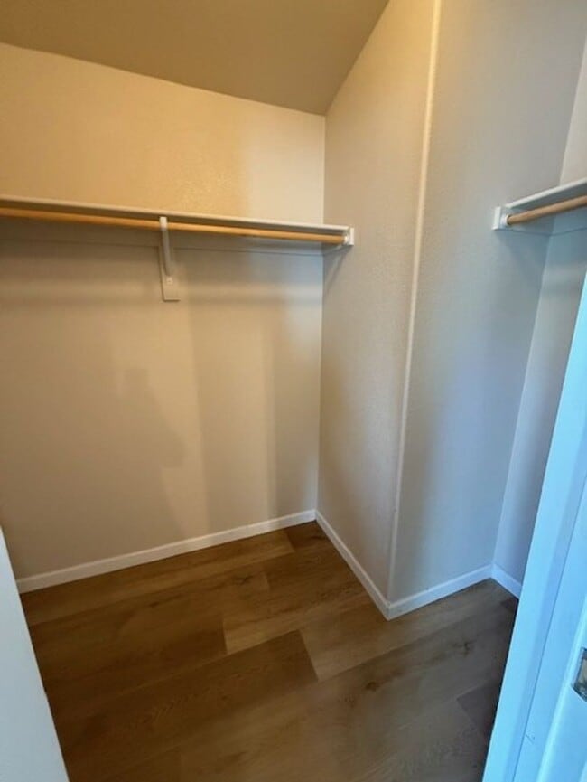 Building Photo - 2 Bed 2 Bath in the wonderful Community of...