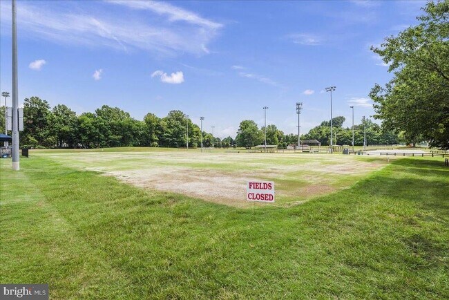 Building Photo - 15605 Everglade Ln