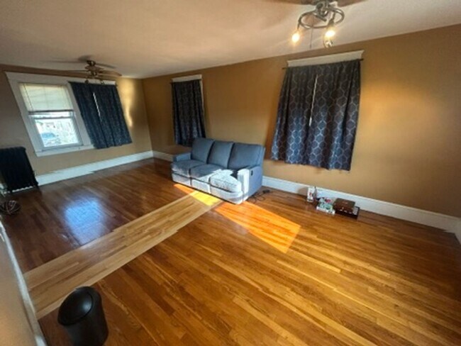 Building Photo - Alsace St #204 Manchester NH