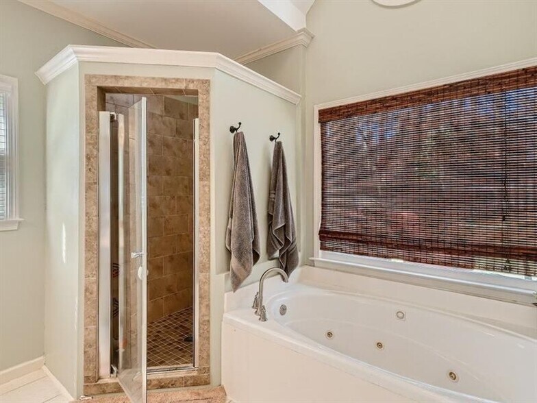 Building Photo - 2575 Wild Iris Ln NE