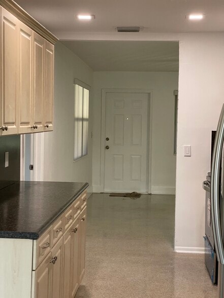 Kitchen - 50 NE 45th Ct