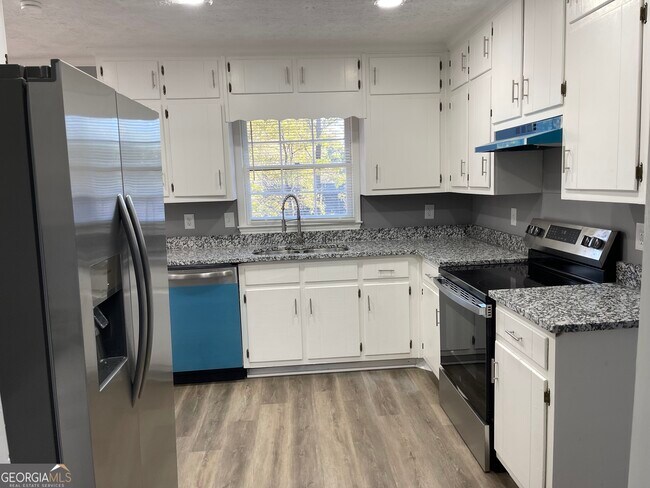 Building Photo - 505 Ironwood Ct SE