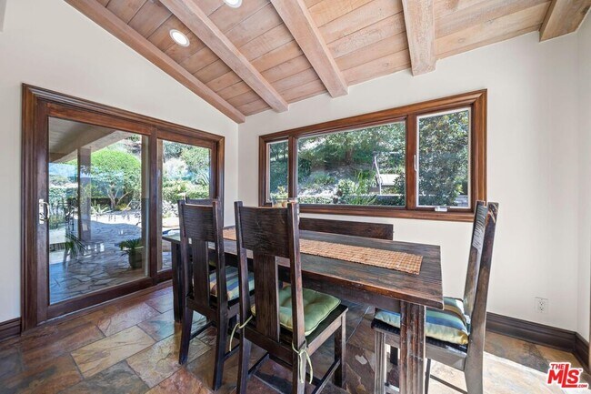 Building Photo - 24409 Voltara Ct