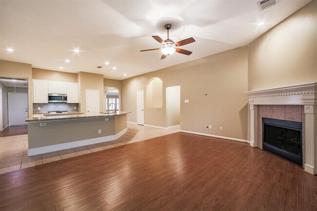 Building Photo - 7726 Trophy Pl Dr