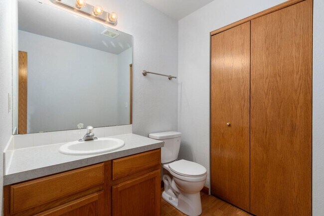 Building Photo - 151 Crabapple Dr