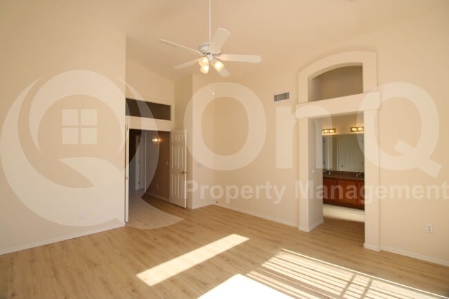 Building Photo - 7074 S Heather Dr