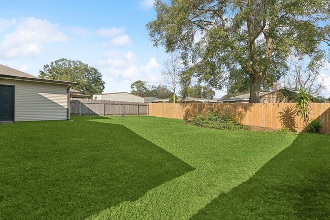 Building Photo - 6805 Merle St