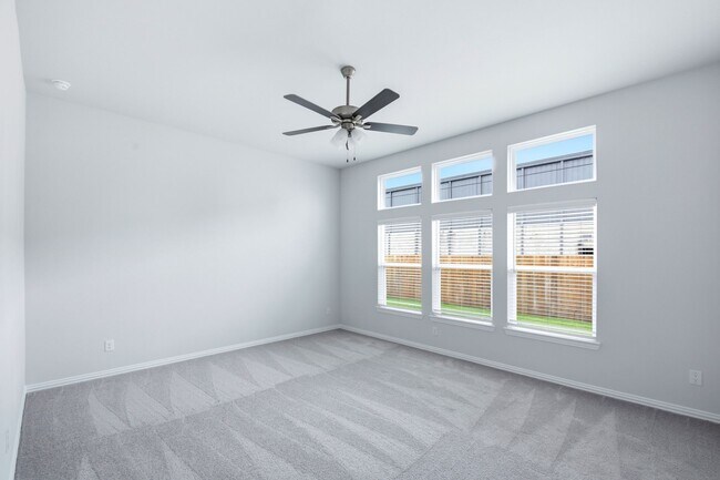 Building Photo - 2106 Villa Flora Ln