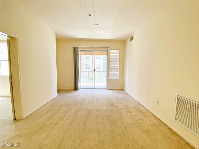 Building Photo - 35 E Agate Ave
