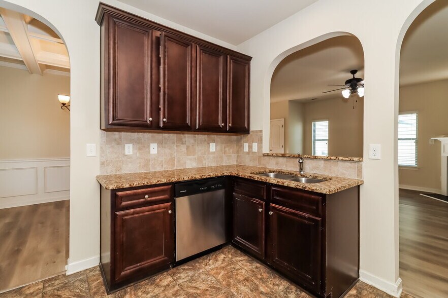 Building Photo - 902 Sublime Trail