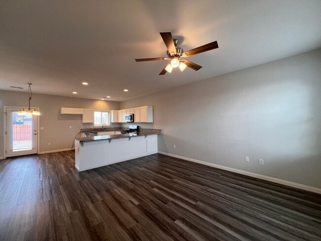 Building Photo - Beautiful 4 Bedroom Home in Fallon