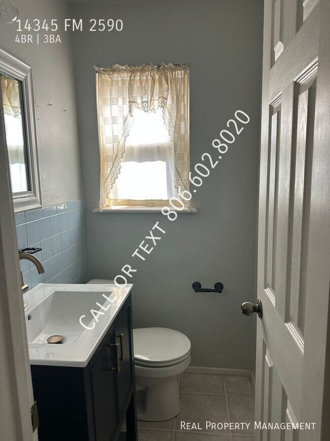 Building Photo - Amazing home south of Amarillo with worksh...