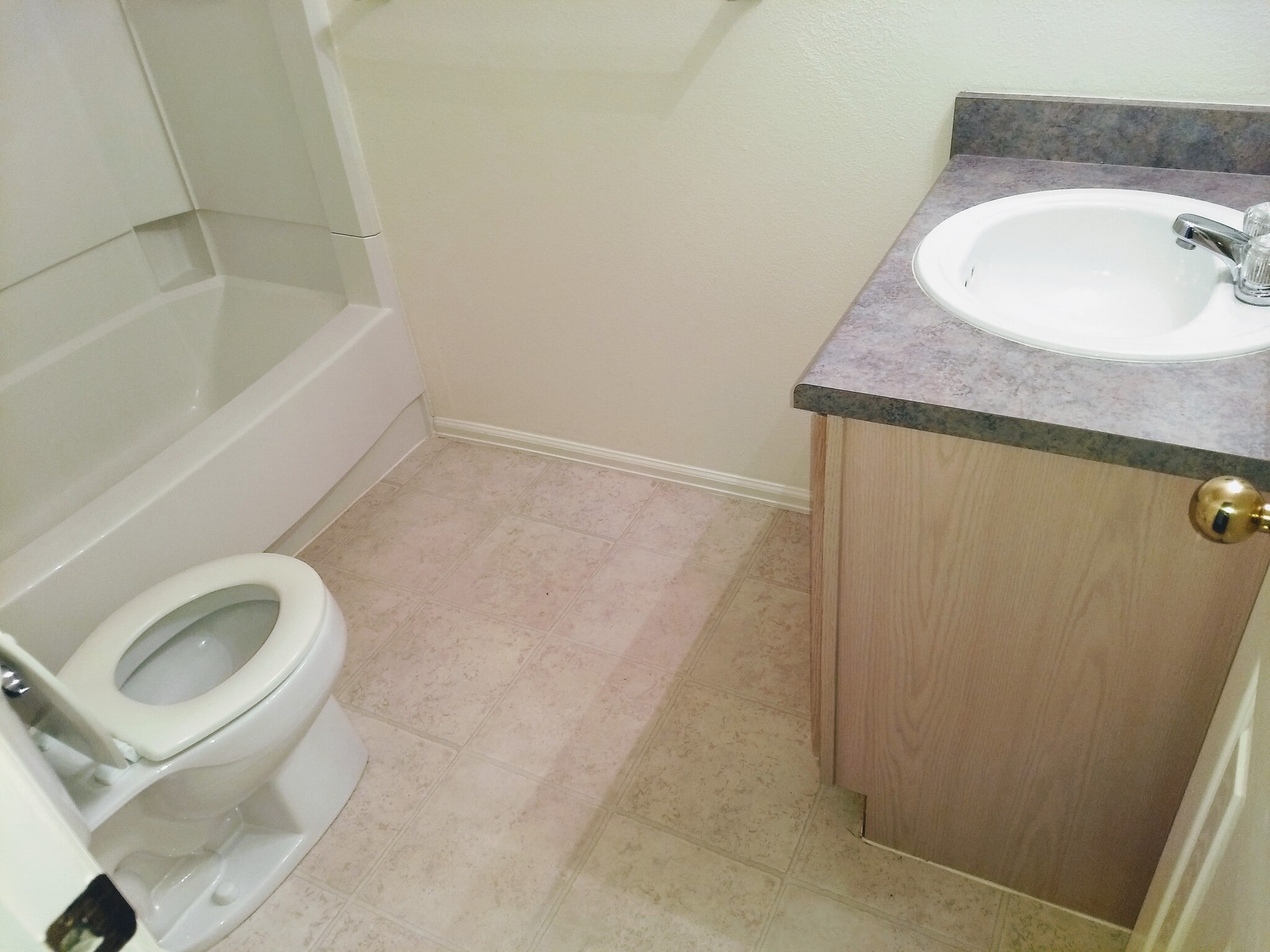 Second Full Bath - 5016 Prairie Grass Ln