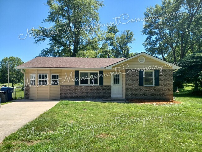 Building Photo - 109 E Clay St