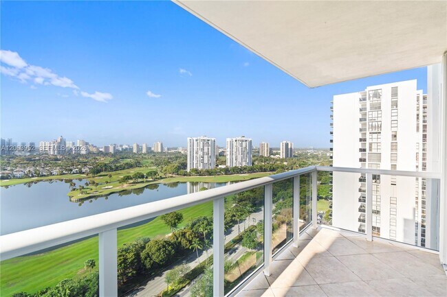 Building Photo - 3675 N Country Club Dr
