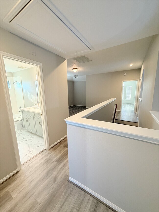 Building Photo - 5730 Landon Creek Ln