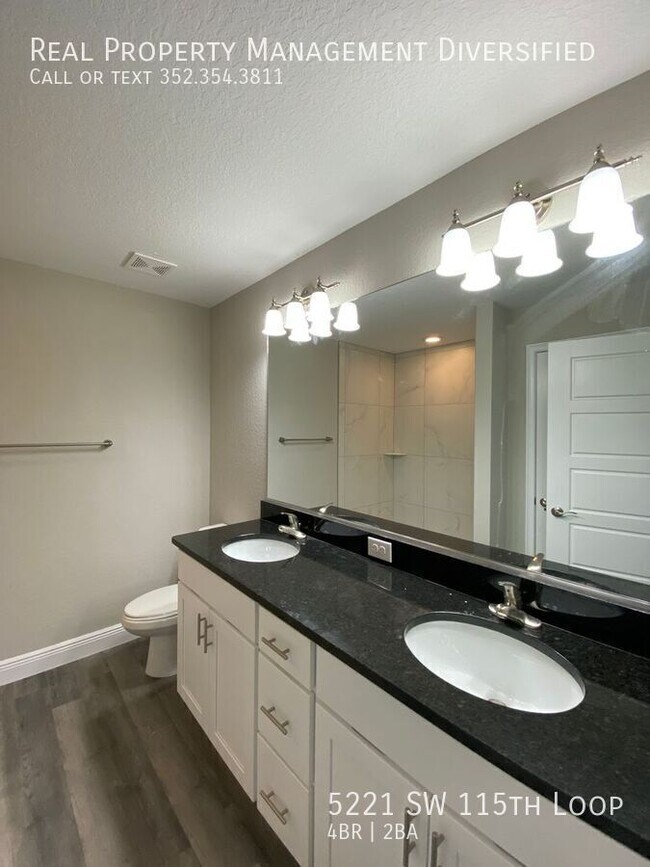 Building Photo - 5221 SW 115th Loop