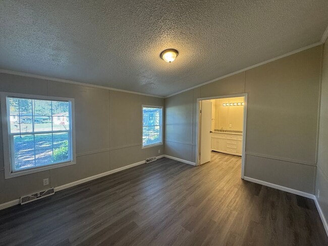 Building Photo - 236 Kue Pass