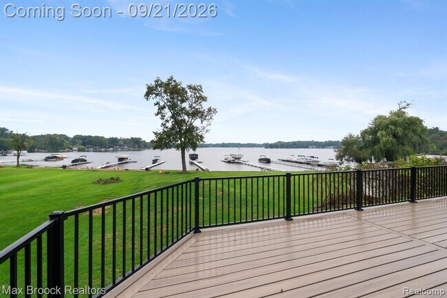 Building Photo - 4151 Bluebird Dr