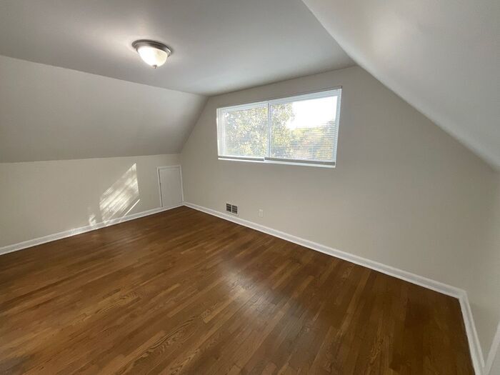 Building Photo - 3011 Horse Shoe Dr