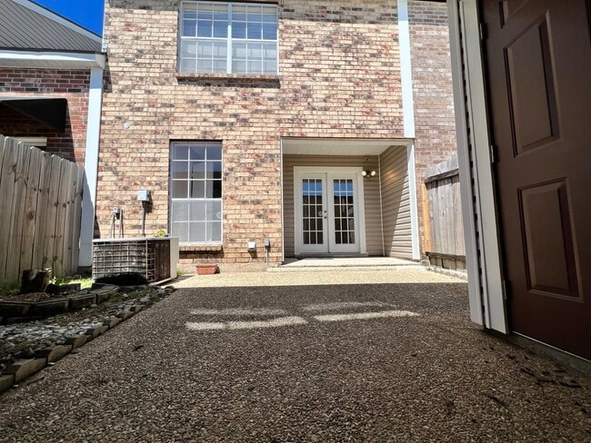 Building Photo - 6212 Stumberg Ln