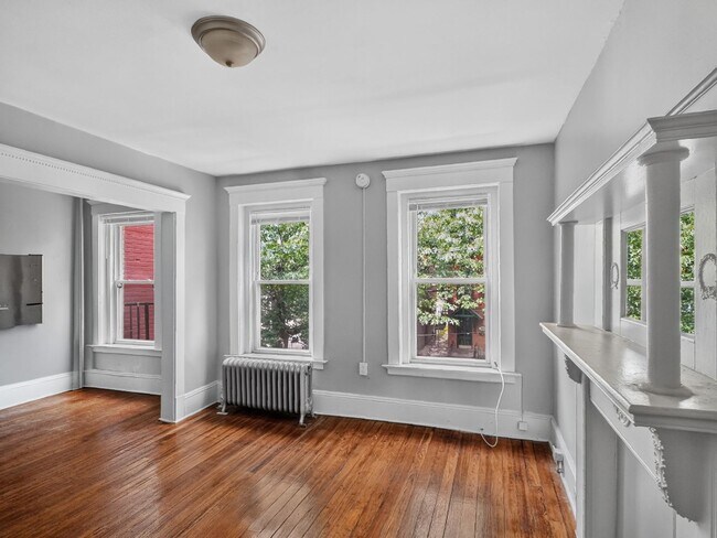 Interior Photo - 165 Park Street