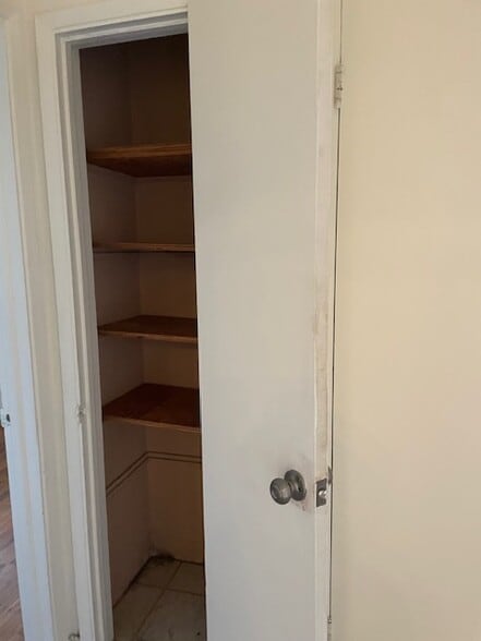 Storage space - 3121 Alma St