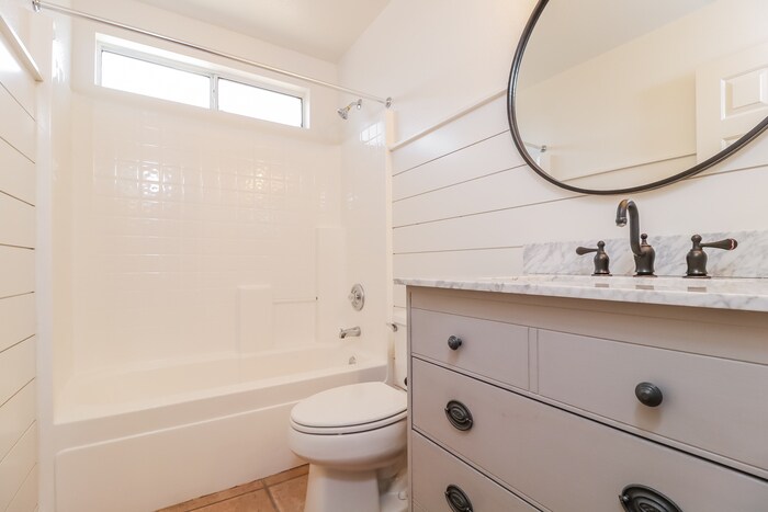 Building Photo - 10864 W Melinda Ln