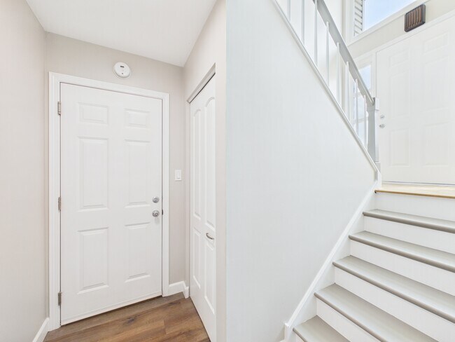 Building Photo - 4360 Mumford Dr