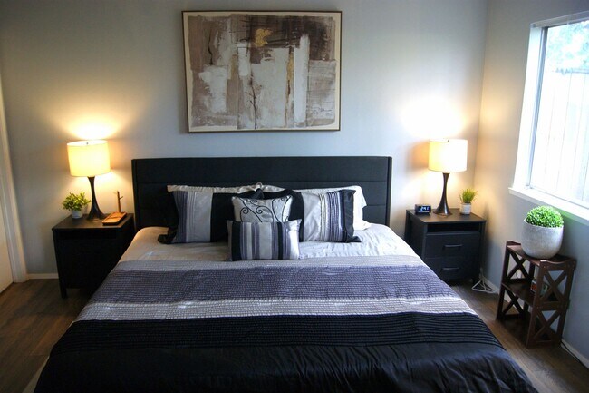 Building Photo - The American River is your backyard! 2 Bedroom 2.5 Bath Townhome