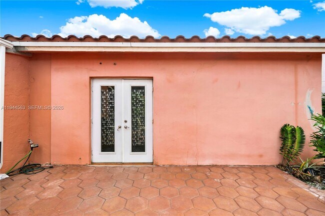 Building Photo - 14643 SW 51st St