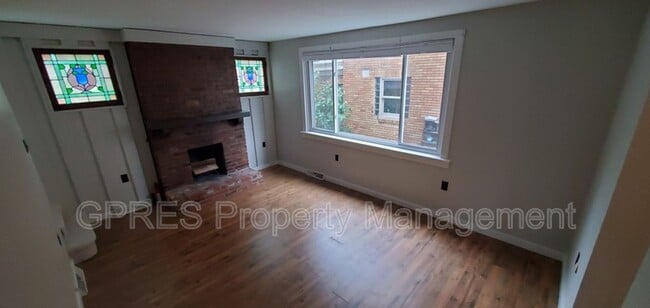 Building Photo - Gorgeous Mt Lebanon Craftsman Home