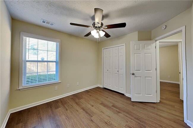 Building Photo - 3165 Bellestone Ct