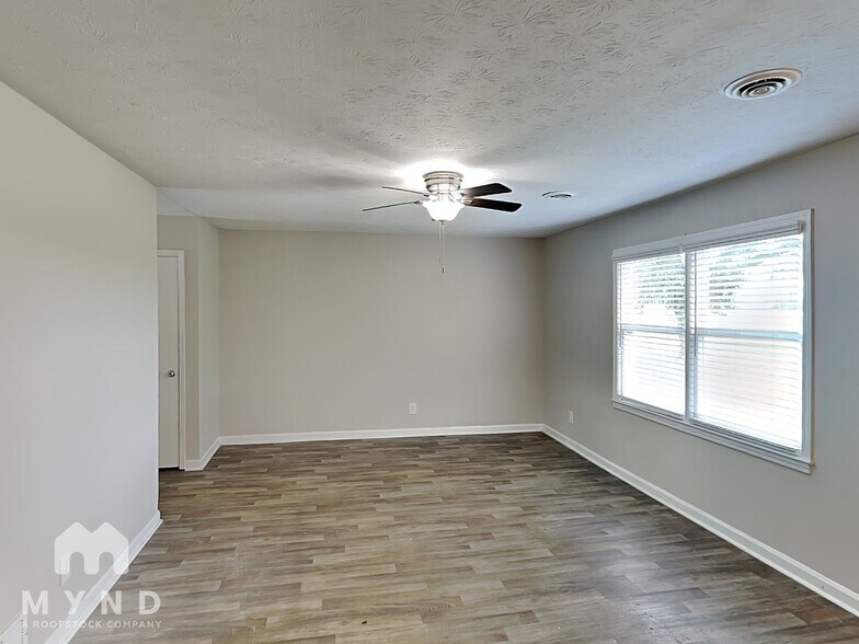 Building Photo - 225 Baker St