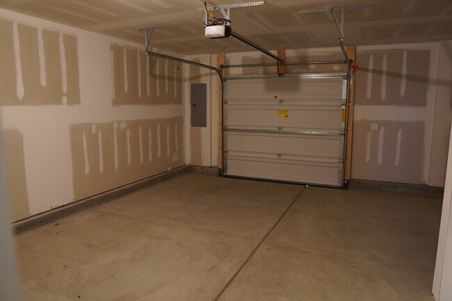 Building Photo - 2626 Chert Ln