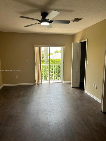 Building Photo - 3138 SW 129th Terrace
