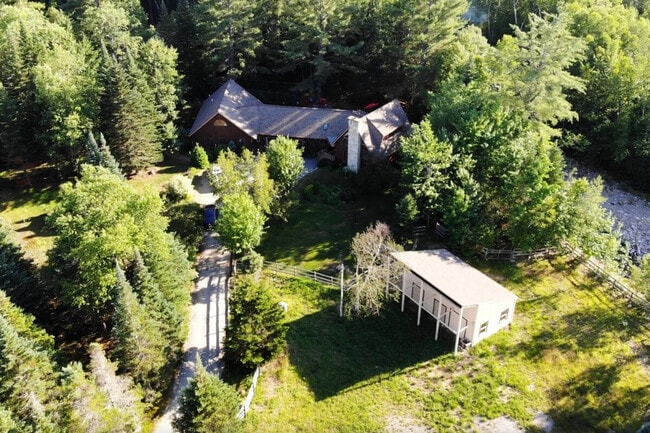 Building Photo - 66 Paquette Dr